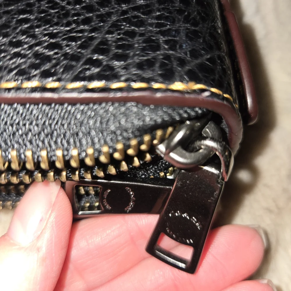 NWOT Coach Black Vintage Huge Leather Men's Zip Wallet
